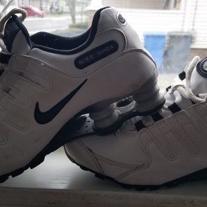 Women Nike shox